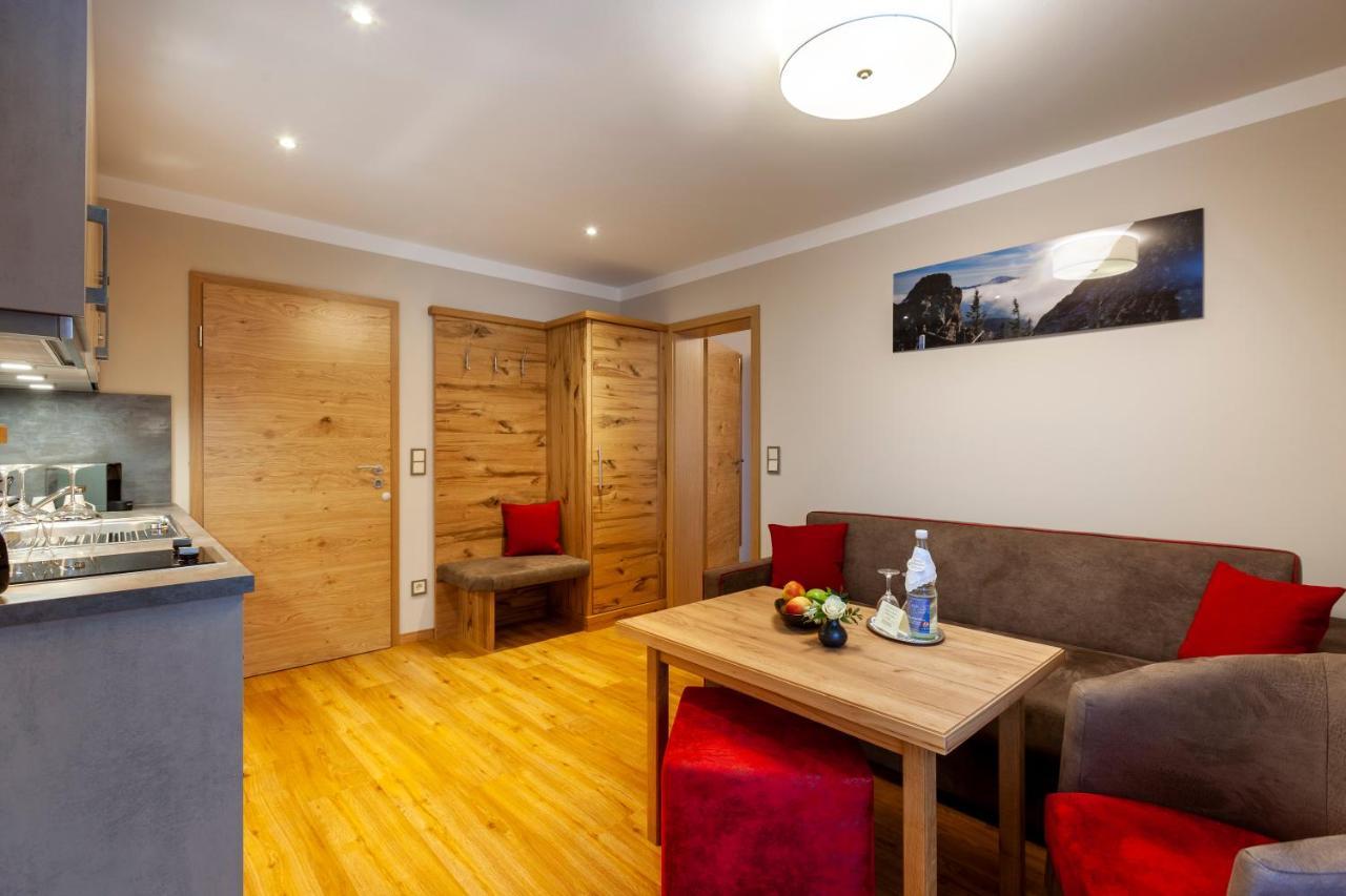 Genusshotel Hohenbogen Нойкирхен-байм-Хайлиген-Блут Экстерьер фото