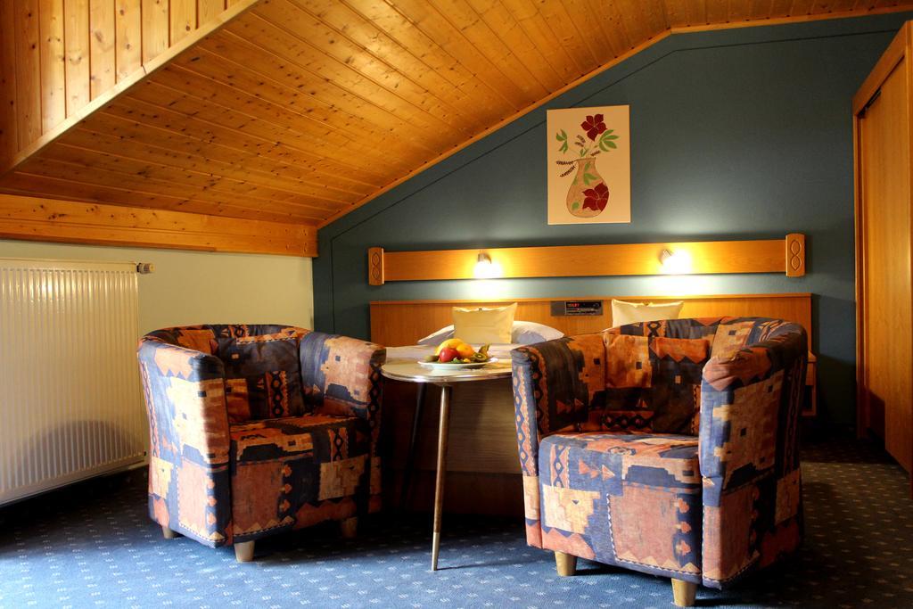 Genusshotel Hohenbogen Нойкирхен-байм-Хайлиген-Блут Экстерьер фото