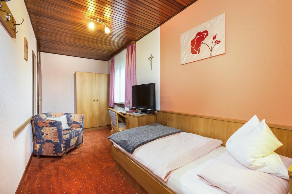 Genusshotel Hohenbogen Нойкирхен-байм-Хайлиген-Блут Экстерьер фото