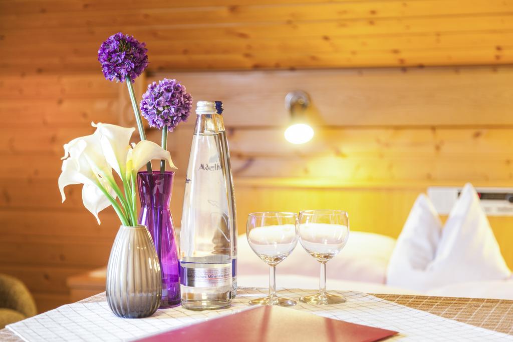 Genusshotel Hohenbogen Нойкирхен-байм-Хайлиген-Блут Экстерьер фото